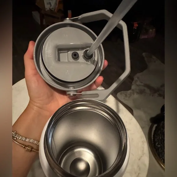 Stanley white multicolor ice flow 40oz basic tumbler - Picture 7 of 9